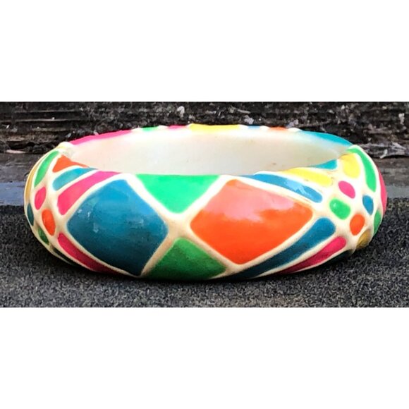 Chunky Domed 1980s Multicolor Neon Plaid Lucite Bangle Bracelet Glows in UV - Picture 3 of 7